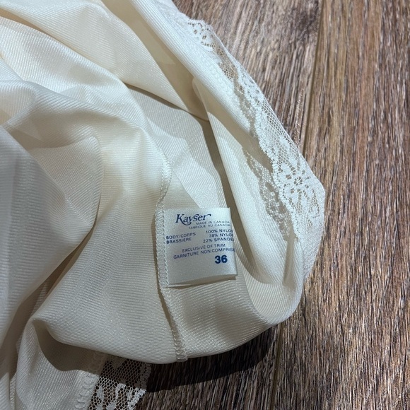 Vintage Kayser night gown beige made in canada size 36 - Picture 7 of 7